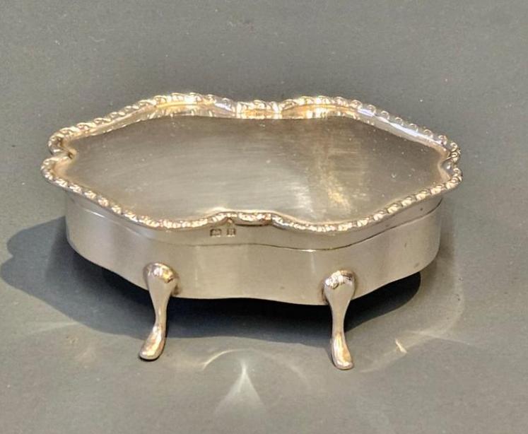Edwardian Silver Trinket Box - Image 2