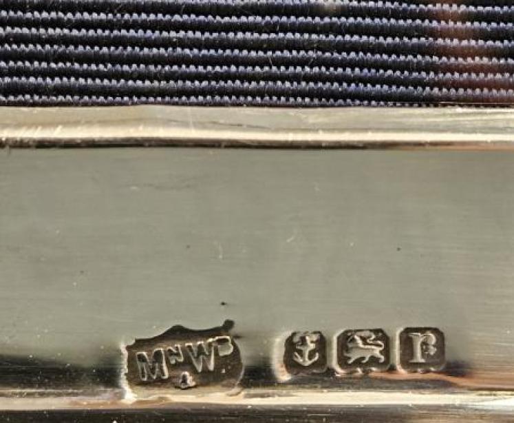 George V Silver Arched Top Photo Frame  - Image 3