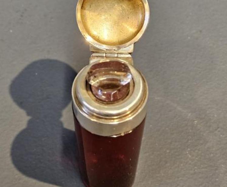 Victorian Silver Top Ruby Scent Bottle  - Image 5