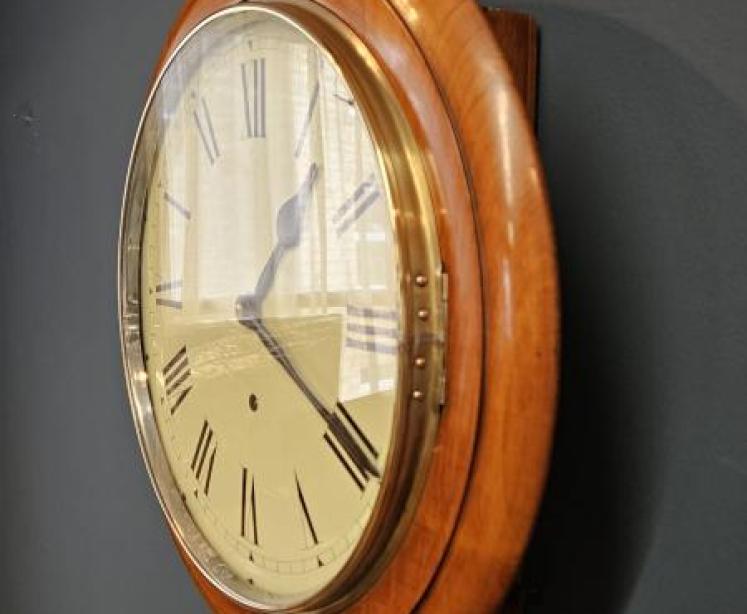 Edwardian Walnut Cased English Dial Clock - Image 2