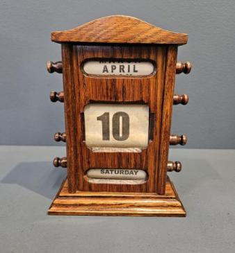 Small Edwardian Oak Perpetual Desk Calendar