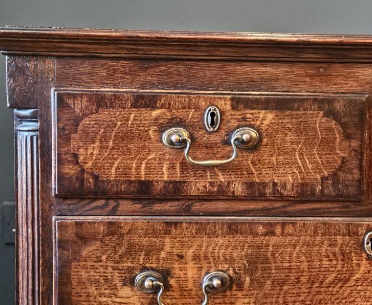 Small George III Country House Oak Chest of Drawers  - Image 4