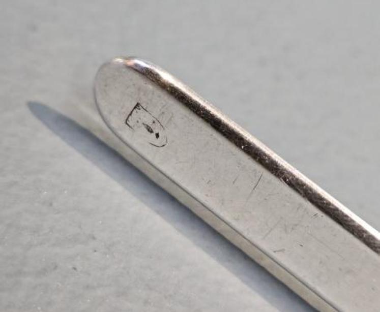 Unusual Silver Ski Paper Knife - Image 4