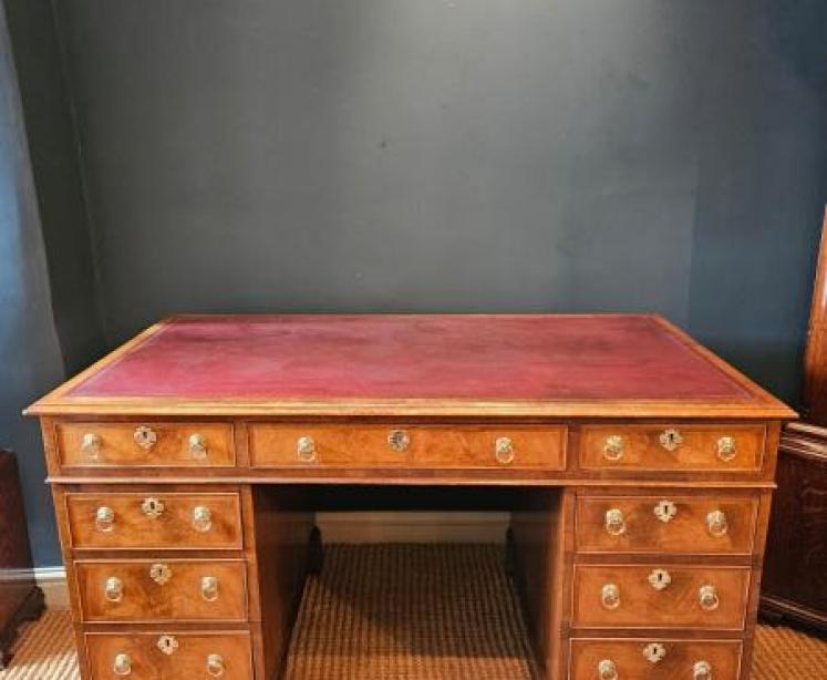 Edwardian Figured Walnut Pedestal Desk - Image 1