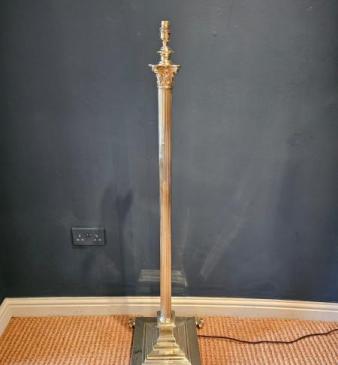 Top Quality Edwardian Brass Corinthian Column Lamp Standard