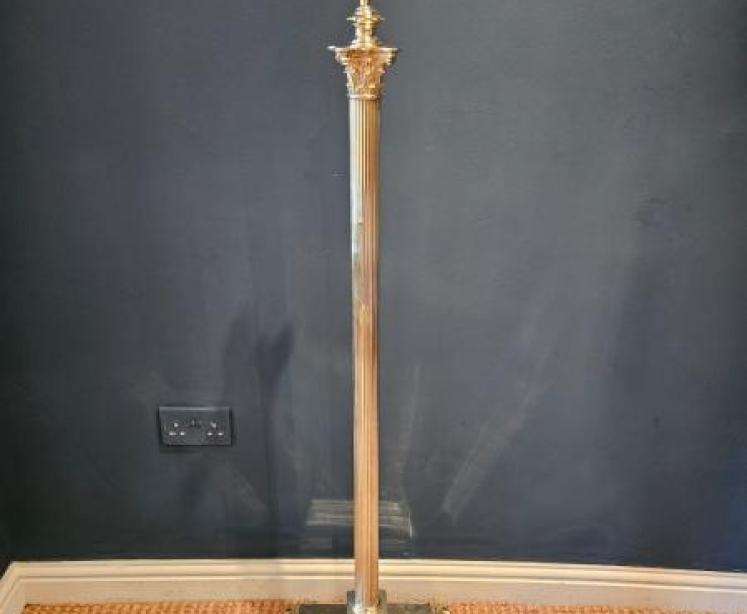 Top Quality Edwardian Brass Corinthian Column Lamp Standard - Image 1