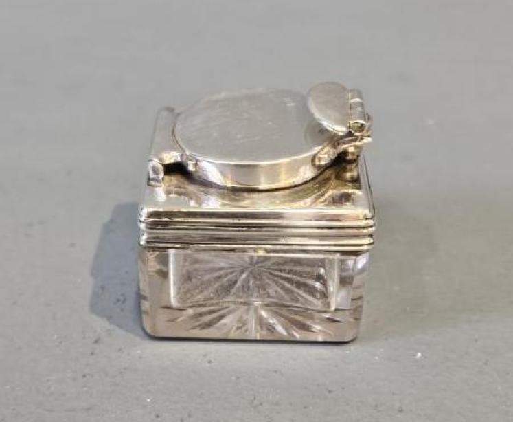 William IV Silver Topped Travelling Ink Well  - Image 4