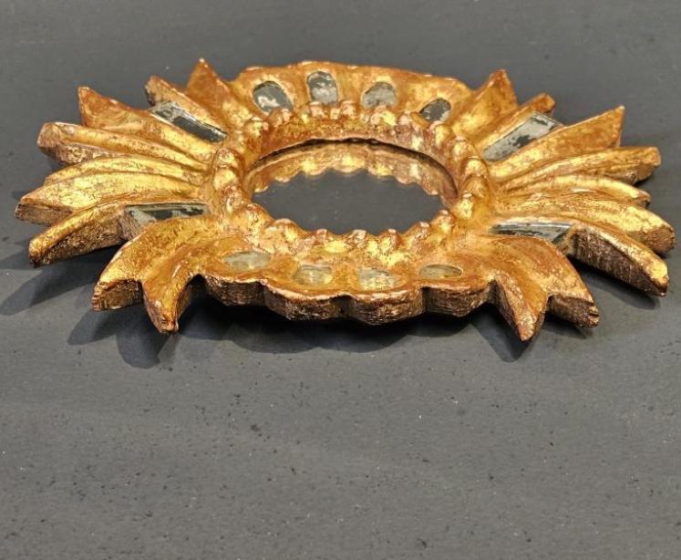 Small Decorative Venetian Gilt Mirror - Image 6