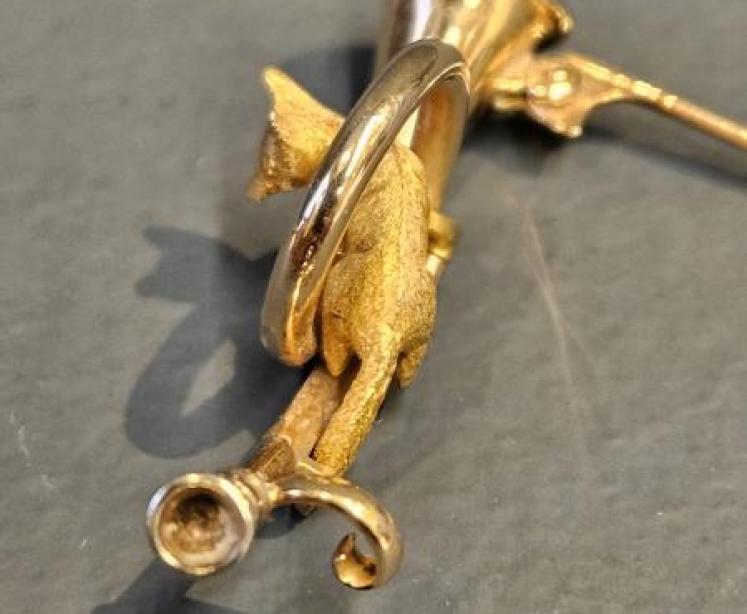 Gold Fox & Hunting Horn Brooch - Image 5