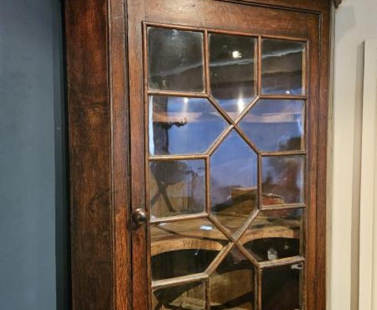 George III Oak Floor Standing Corner Cupboard - Image 2