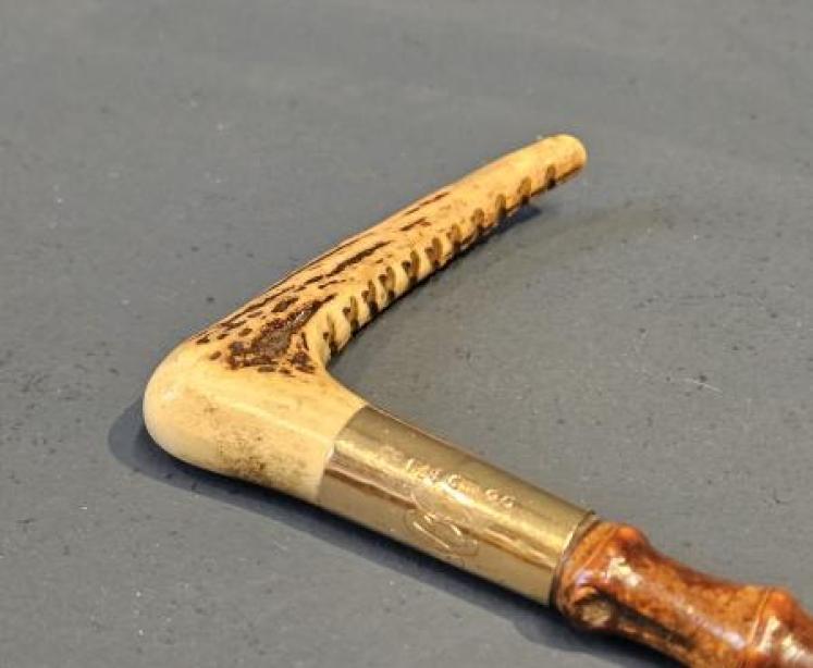 Victorian 14ct Gold Ladies Riding Whip - Image 2