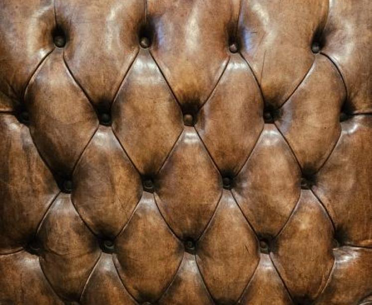 1920's Button Back Leather Wing Arm Chair - Image 3