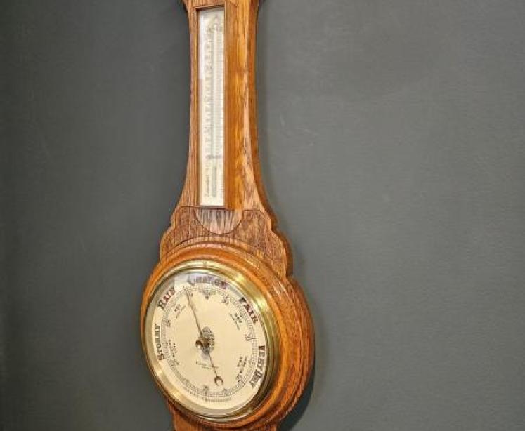 Victorian Figured Oak Banjo Barometer - Image 3
