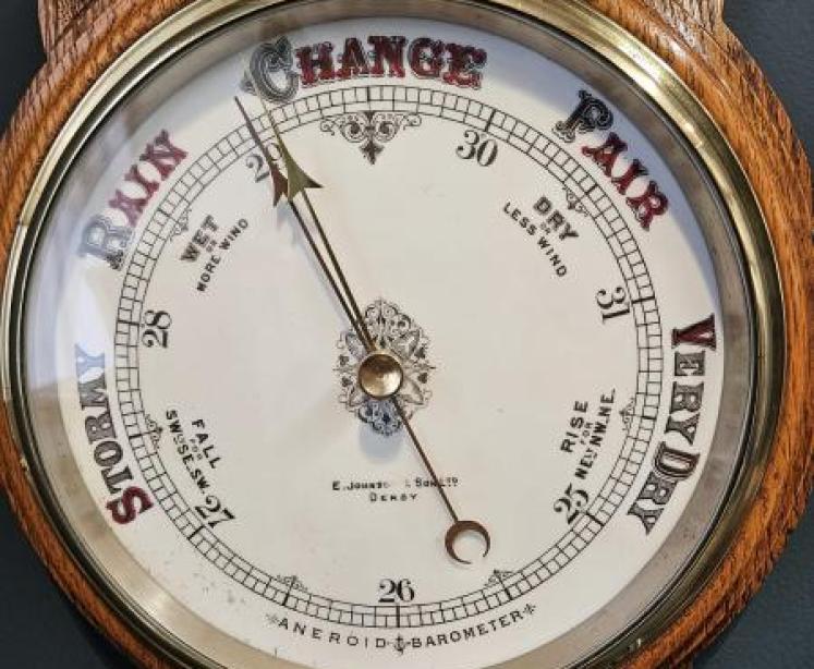 Victorian Figured Oak Banjo Barometer - Image 7