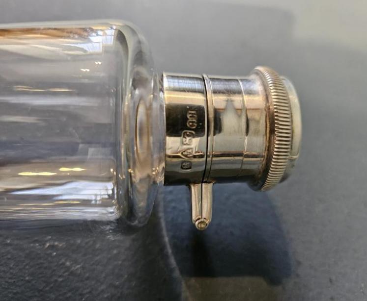 Hukin & Heath Silver Topped Hunting Flask and Leather Case - Image 4