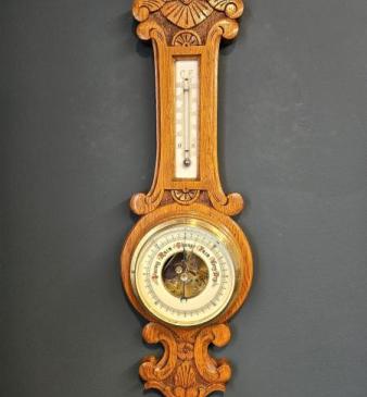 Small Victorian Oak Banjo Barometer