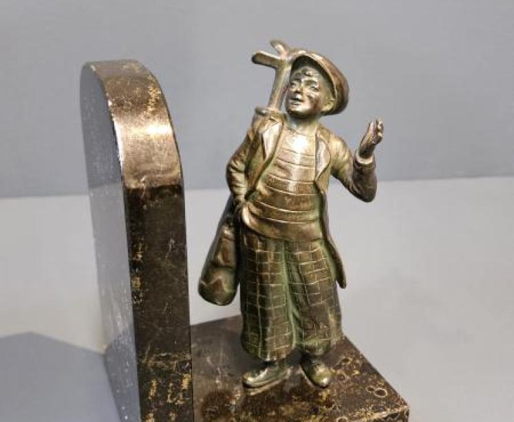 Pair of 1930's Bronze and Marble Book Ends - Image 4