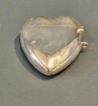 Victorian Silver Heart Shaped Vesta Case