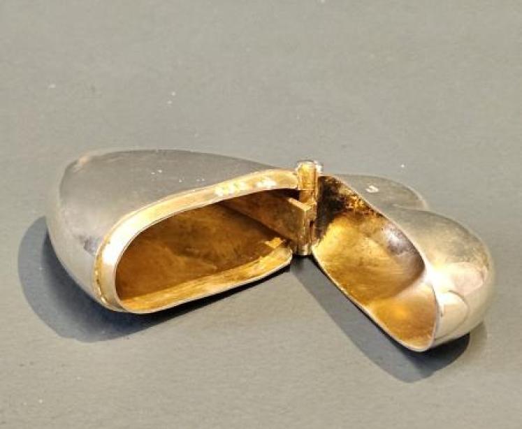 Victorian Silver Heart Shaped Vesta Case - Image 2