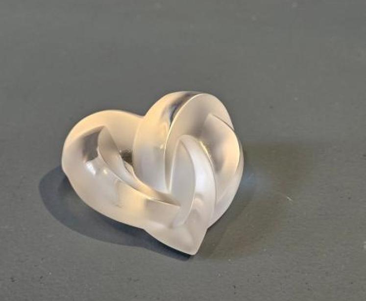  Lalique Heart Paperweight - Image 2