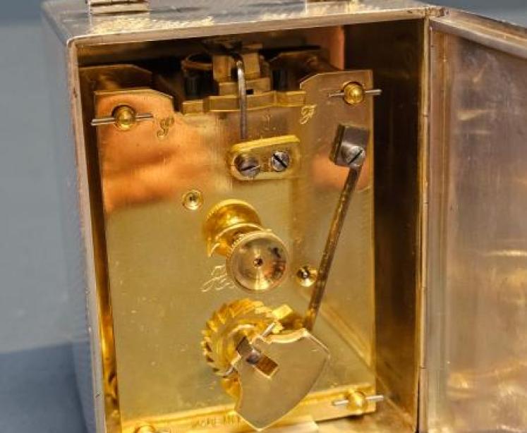 George V Engine Turned Silver Carriage Clock - Image 2