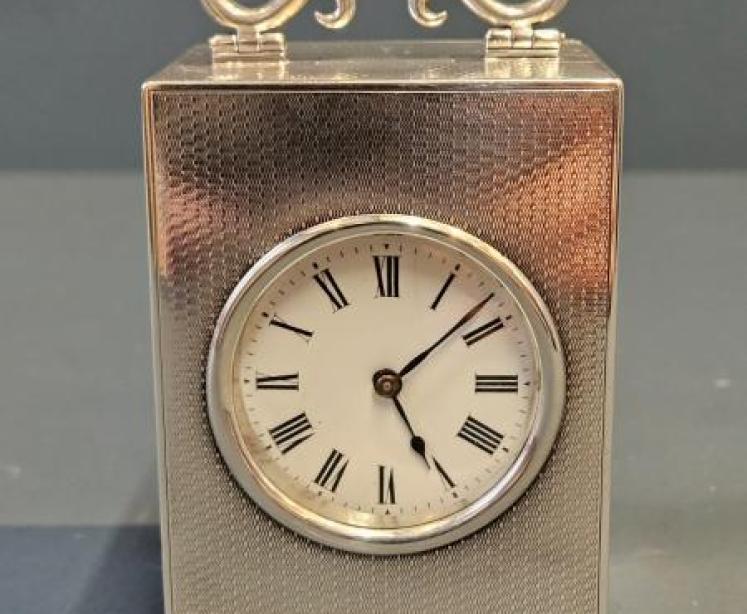 George V Engine Turned Silver Carriage Clock - Image 3