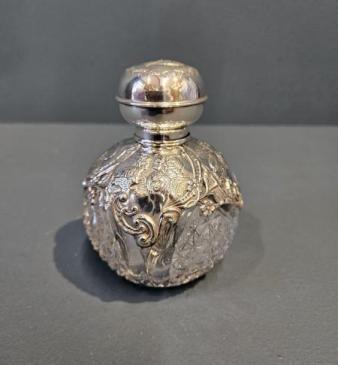 Fine Quality Edwardian Silver Overlaid Scent Bottle