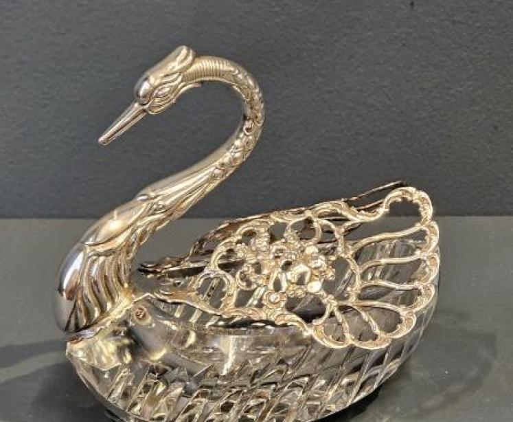 Edwardian Silver and Crystal Swan Bon Bon Dish - Image 1