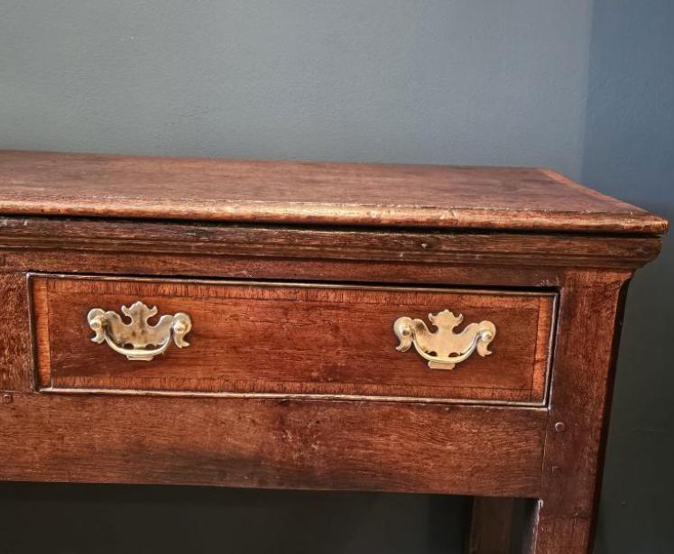 George II Three Drawer Oak Dresser  - Image 4