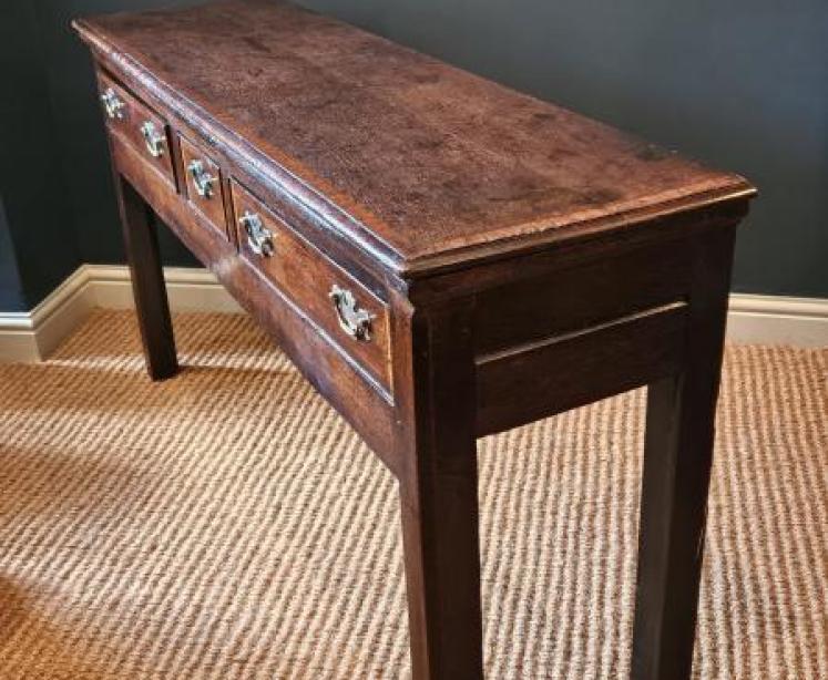 George II Three Drawer Oak Dresser  - Image 6