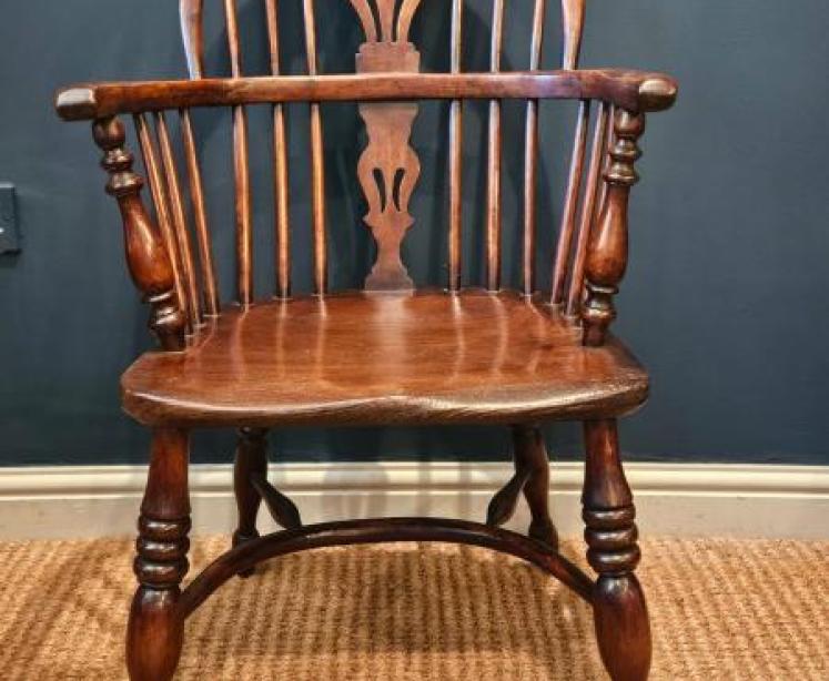 George III Yew Wood Windsor Chair - Image 1