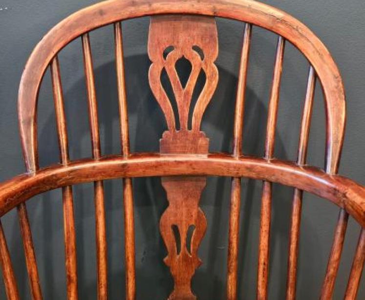 George III Yew Wood Windsor Chair - Image 6