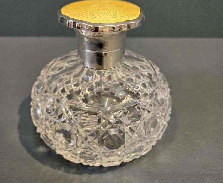 Silver and Yellow Engine Turned Enamel Topped Crystal Scent Bottle - Image 1