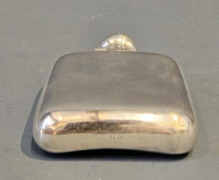 George V Curved Silver Hip Flask - Image 4