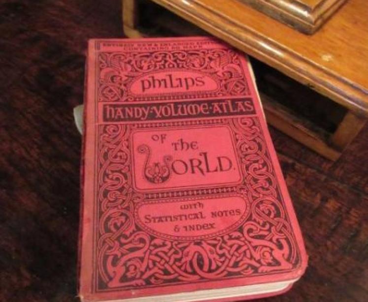 Very Unusual Phillip's 6" Terrestrial Globe & Atlas - Image 3