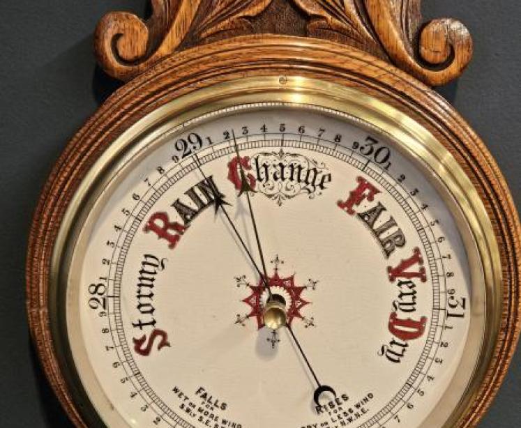 Victorian Carved Oak Banjo Barometer - Image 3