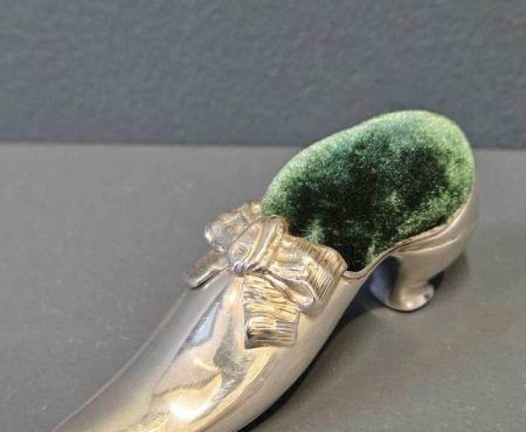 Edwardian Silver Ladies Shoe Pin Cushion - Image 7