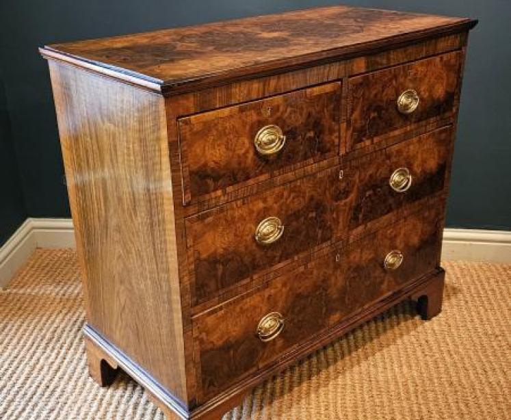 Victorian Walnut Chest of Drawers  - Image 5