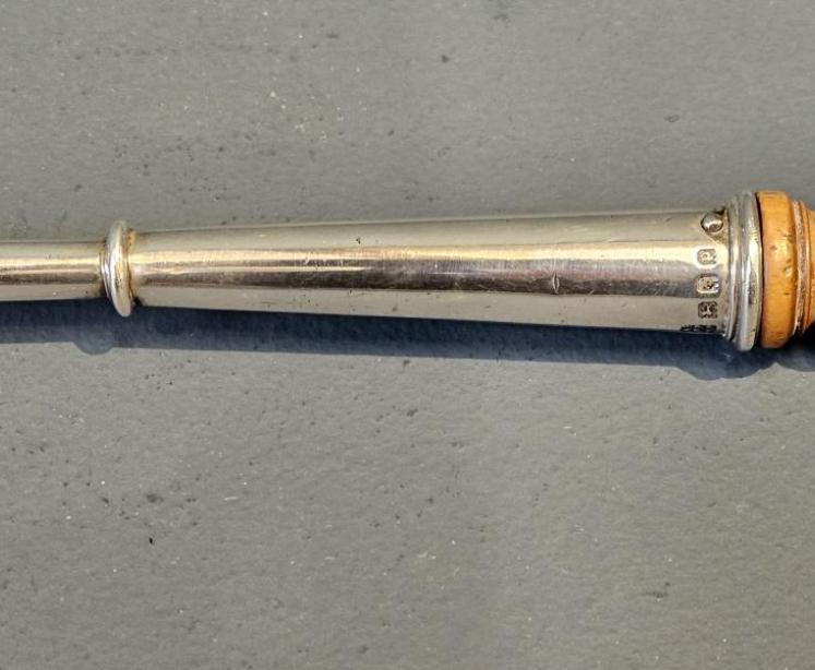 Rare Edwardian Long Handle Cast Silver Snuffer - Image 2