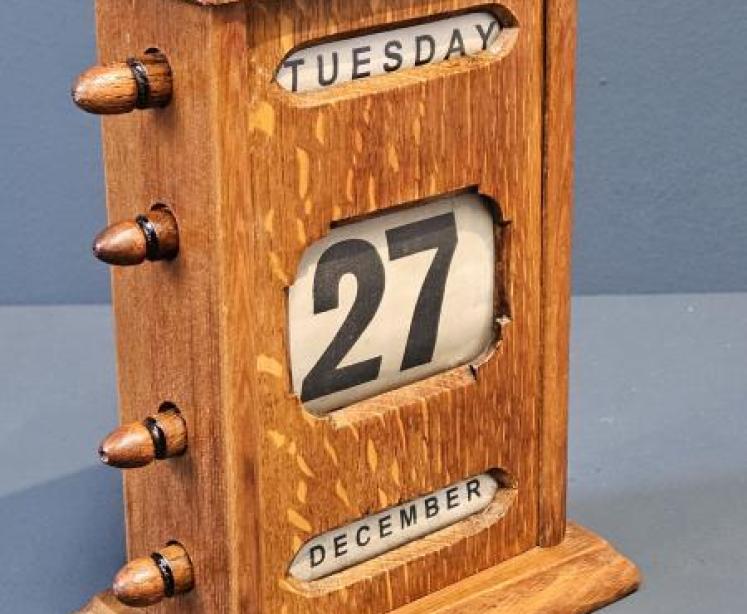 Late Victorian Oak Perpetual Desk Calendar - Image 2