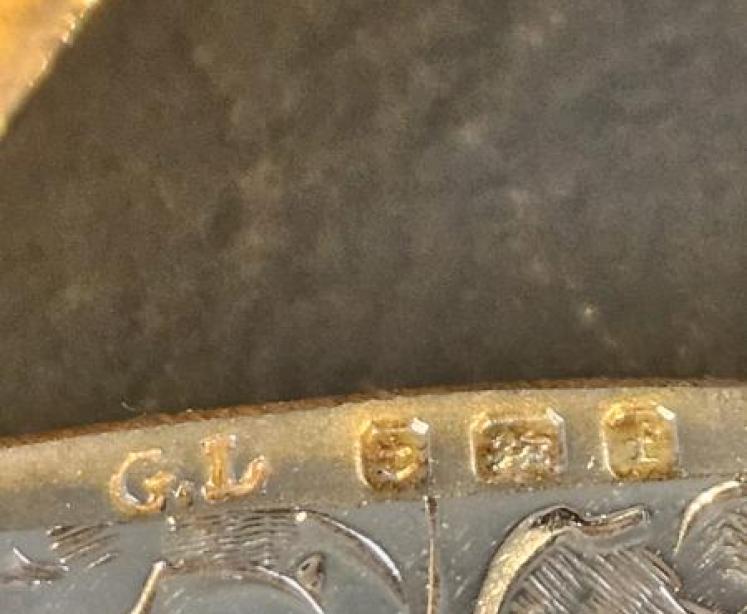 Fine Quality Edwardian Engraved Silver Circular Vesta Case - Image 4