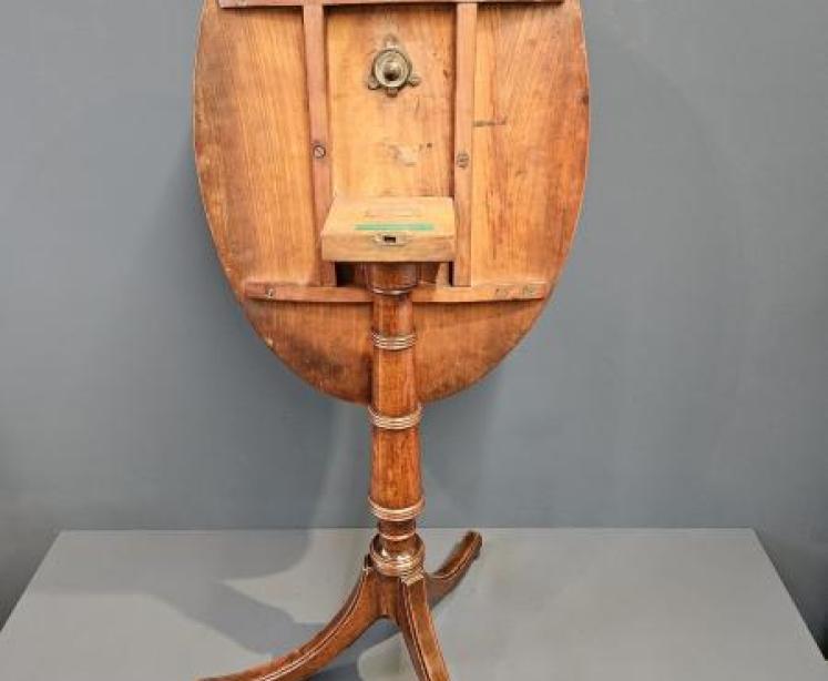 Superb George III Cherry Wood Oval Top Tripod Table - Image 6