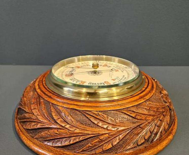 Victorian Carved Leaf and Bow Carved Oak Barometer - Image 5