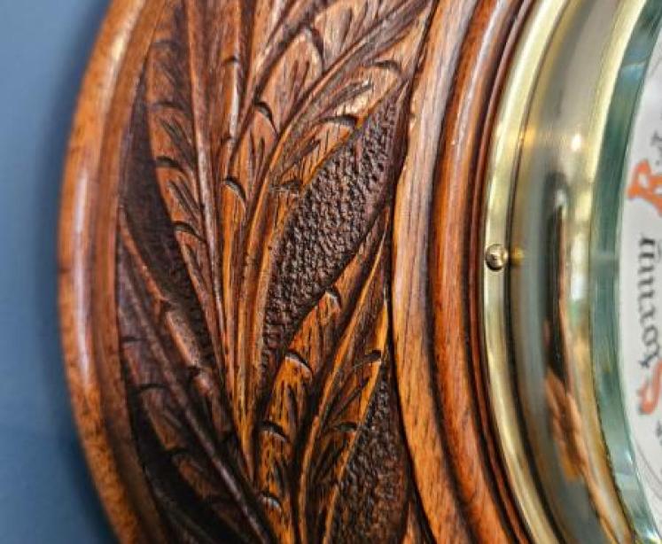 Victorian Carved Leaf and Bow Carved Oak Barometer - Image 6