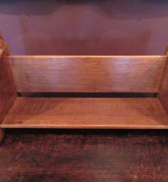 'Squirrelman' Polished Oak Book Rack