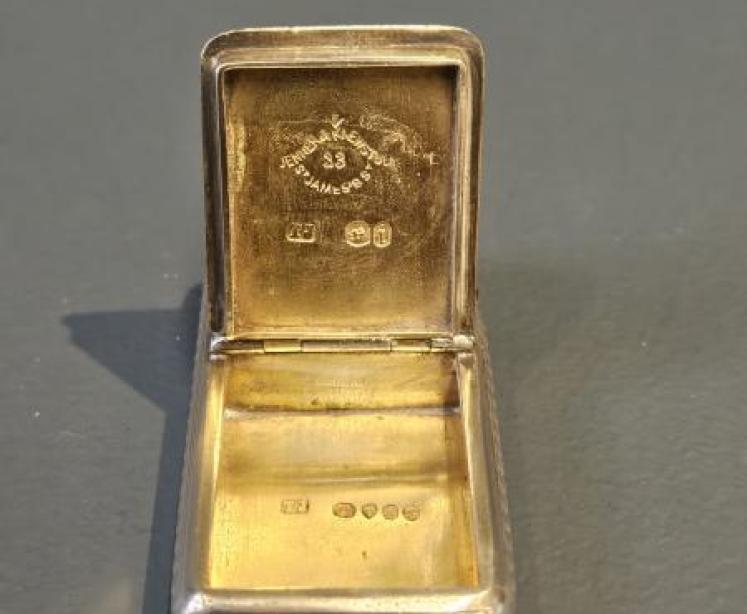 Unusual Mid Victorian Silver Vesta and Cheroot Cutter - Image 2