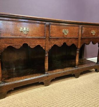 George II Oak Open Pot Board Dresser