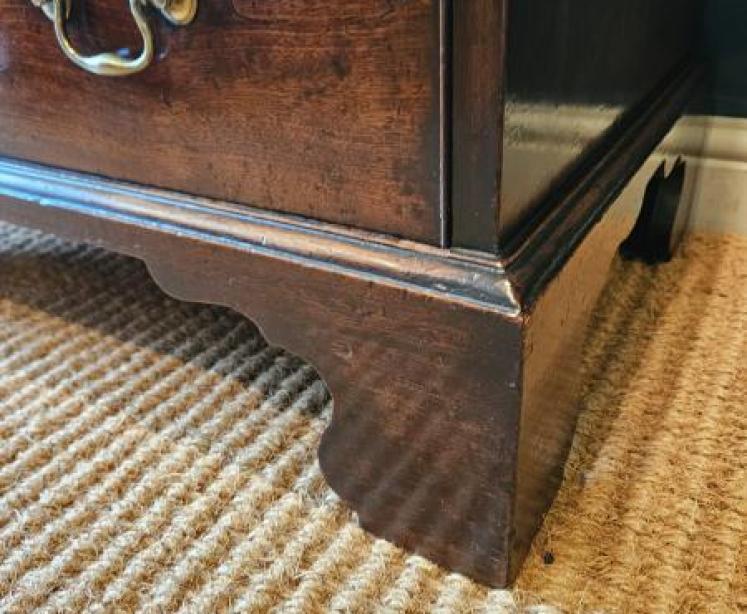 Small George III Mahogany Chest with Brushing Slide - Image 7