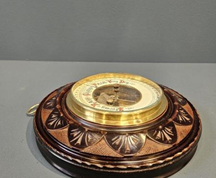 Victorian Petal Carved Mahogany Aneroid Barometer - Image 6