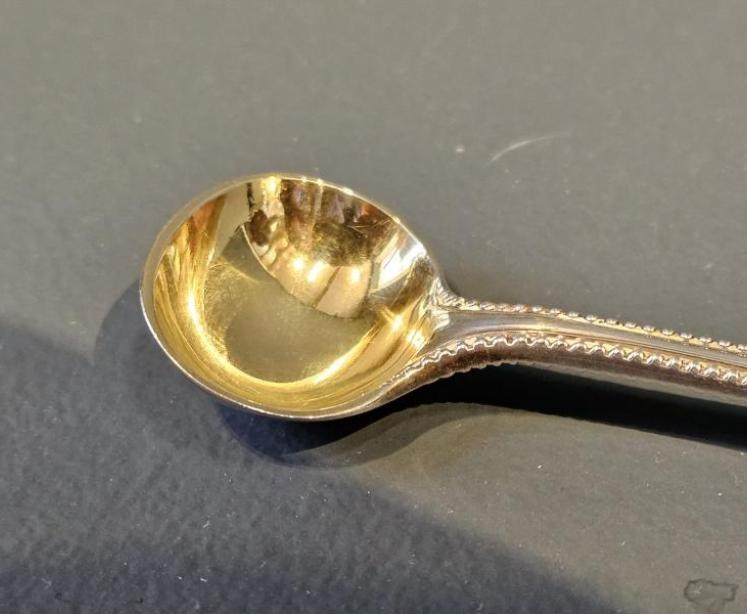 Set of Five Mid Victorian Silver Condiment Spoons - Image 4